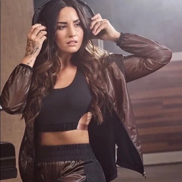 Fabletics Demi Lovato Metallic Jacket size M - Picture 1 of 11